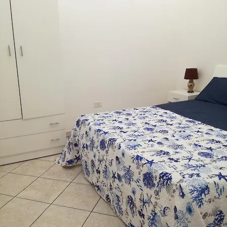 A 500 Mt Dal Mare Apartman *